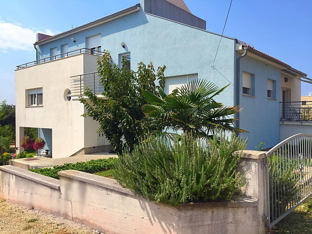 Ana'S Apartments 佩特坎内 外观 照片